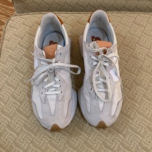 New Balance 327 Women Size 8.5